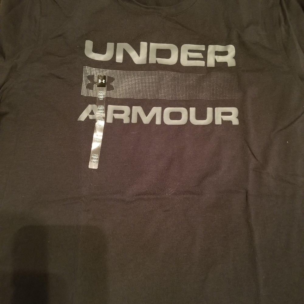 NWT Black Under Armour tshirt